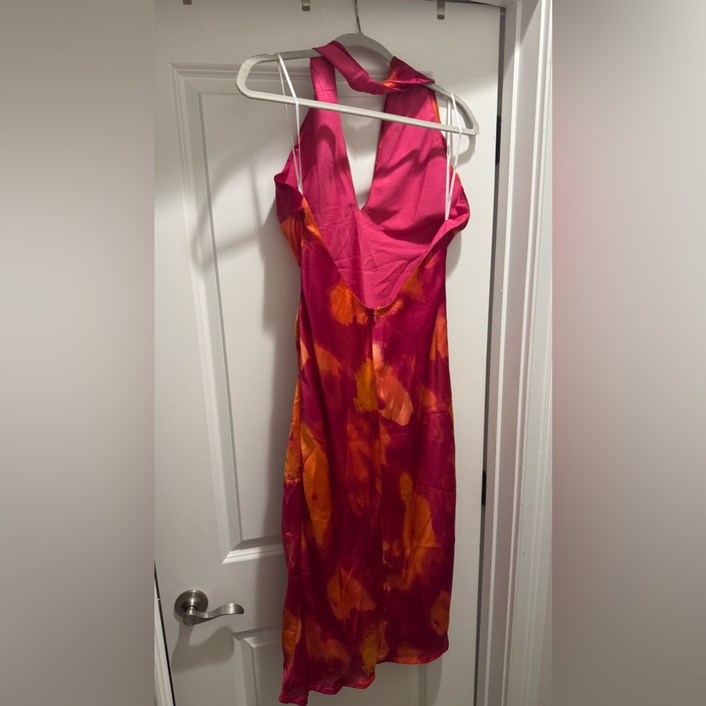 Backless Dress - Picture 2 of 4